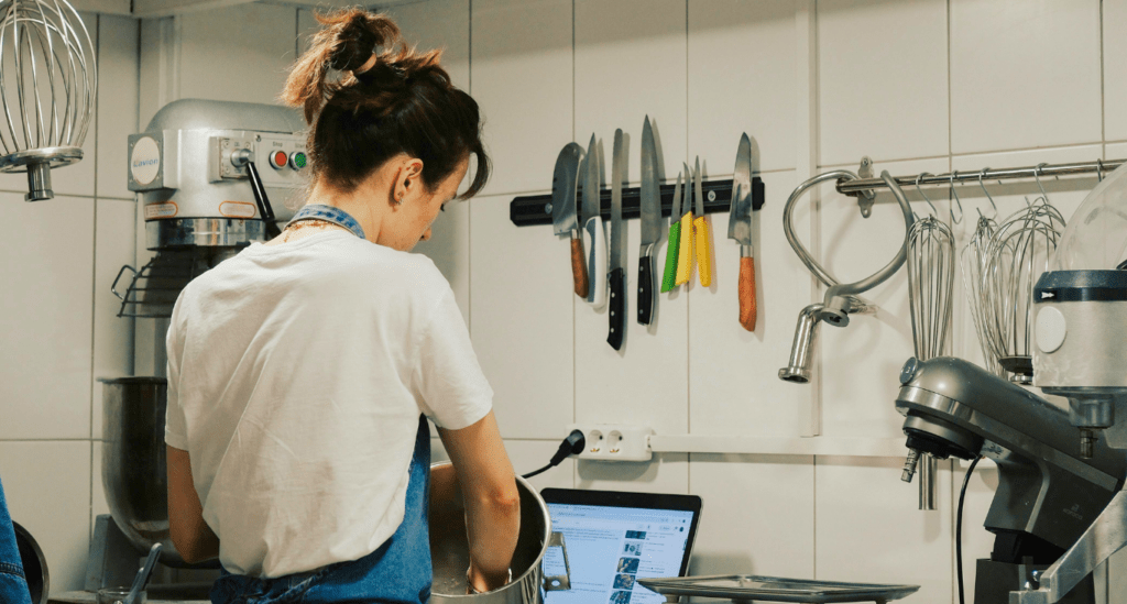 Digital Kitchen Management Helps Save Time and Reduce Stress.